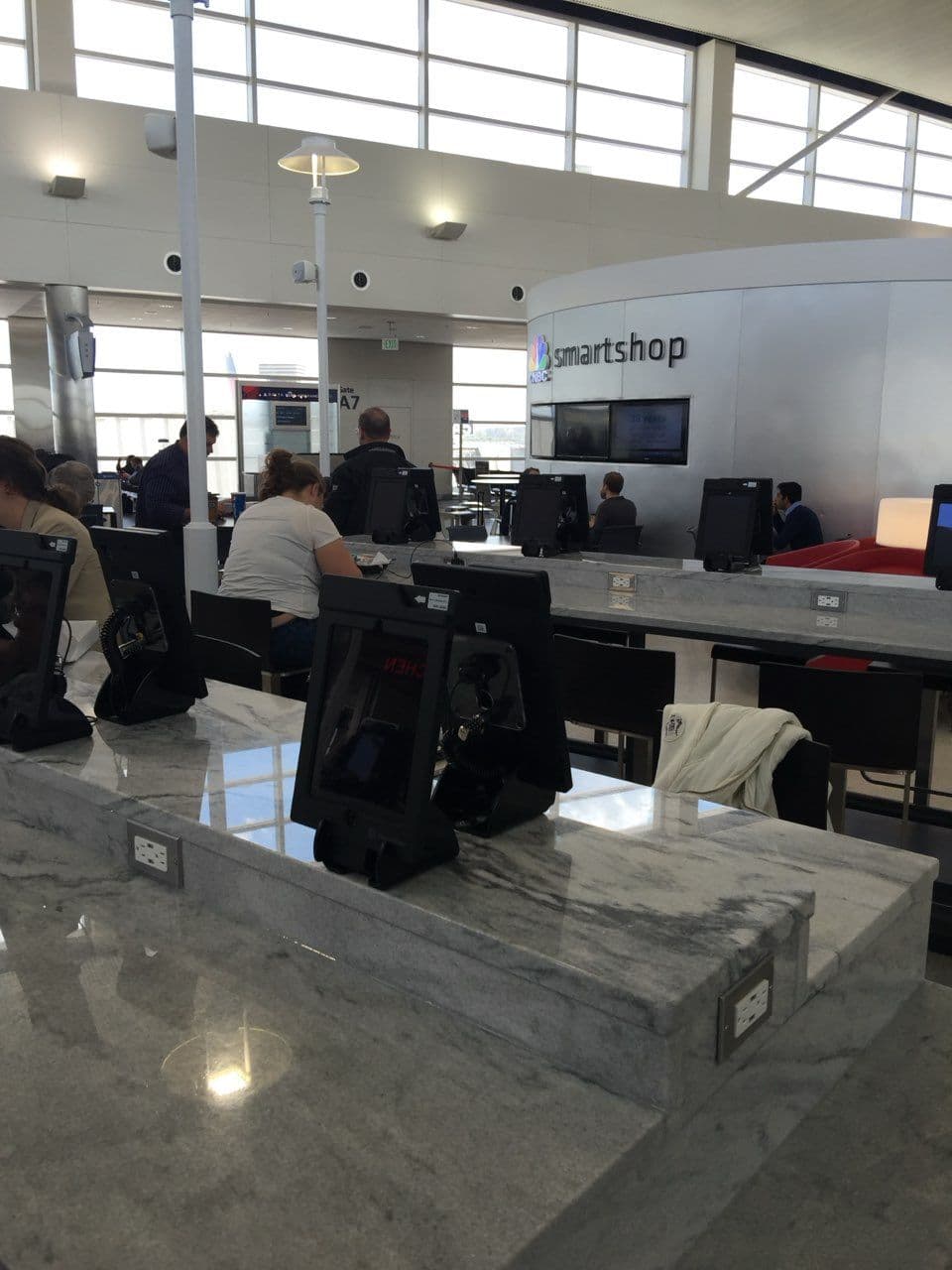 Gallery photos for Tech-Savvy Seating Enhancements at Metro Detroit Airport: Image #3